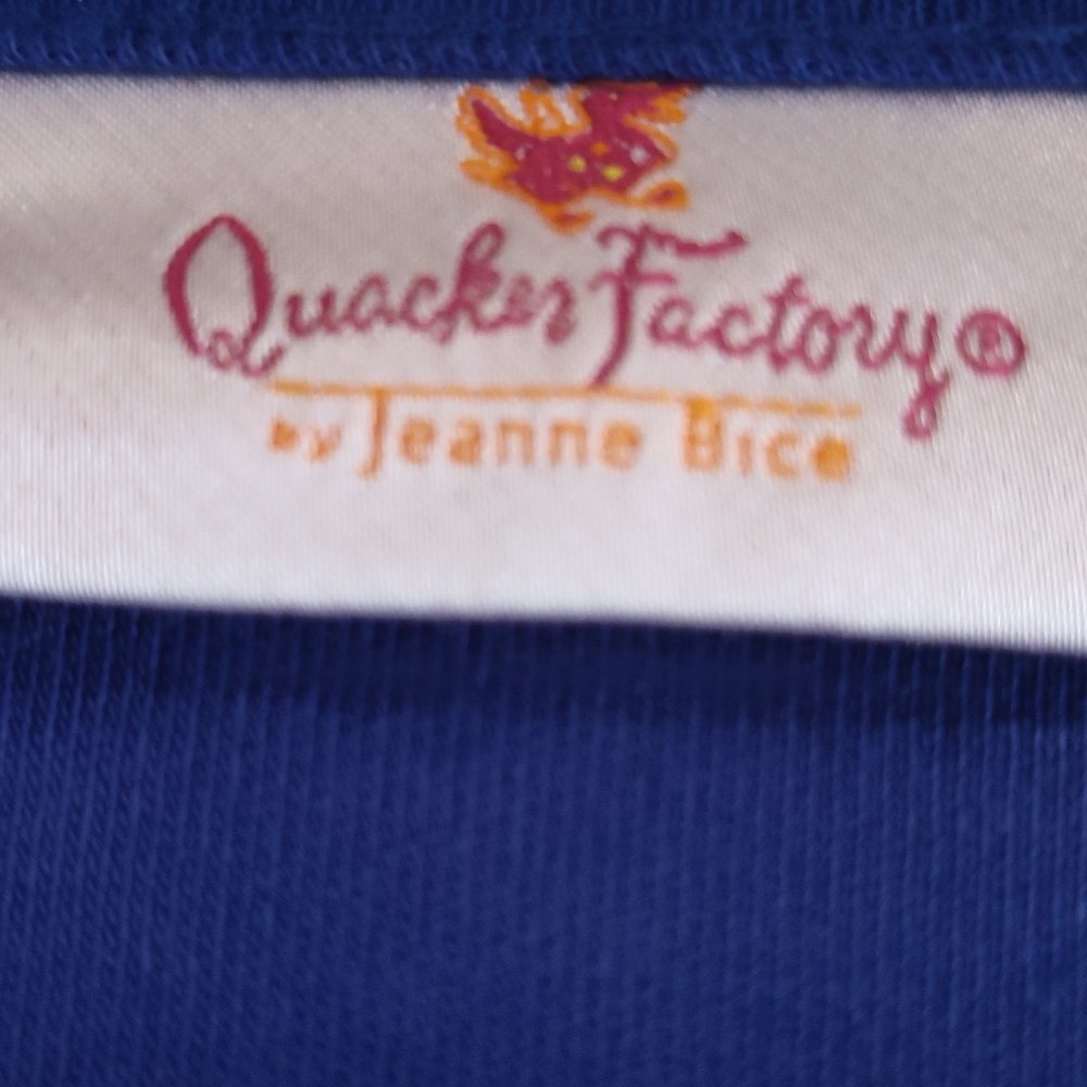 Quacker Factory Blue Tee with Red and White Stars - Picture 6 of 7